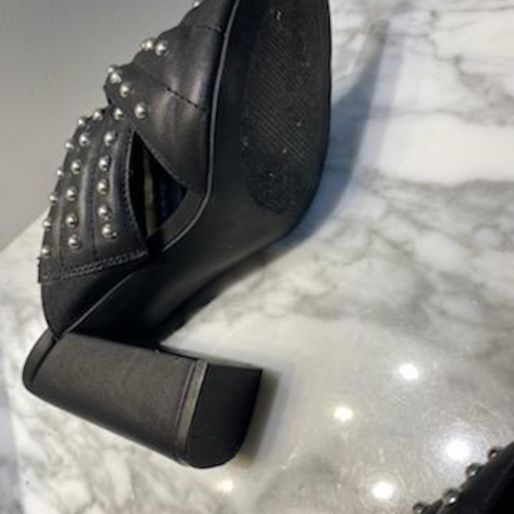 DesignLab studded sandals - Picture 3 of 7